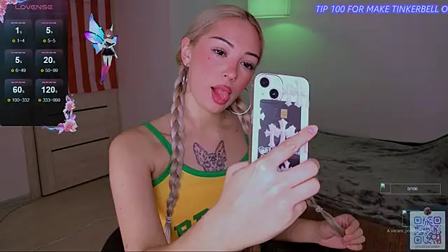 Snapshot of LeksaCandy chatting on September 2025 03:11:02 AM LeksaCandy online show from September 2025 03:11:02 AM