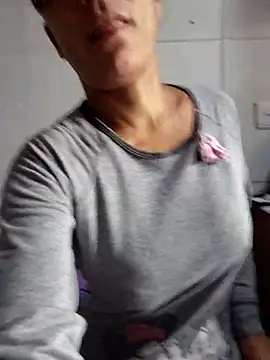 dyjaA online show from March 2026 12:00:01 PM