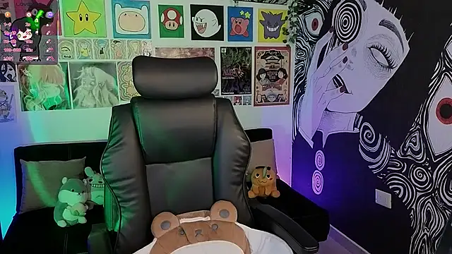 Yuhwan  online show from November 2025 10:47:01 PM