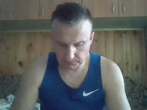 Snapshot of Maksymilian1 chatting on June 2026 05:36:02 PM Maksymilian1 online show from June 2026 05:36:02 PM