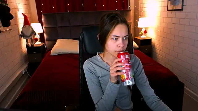 UliaNeer online show from April 2026 05:08:01 AM