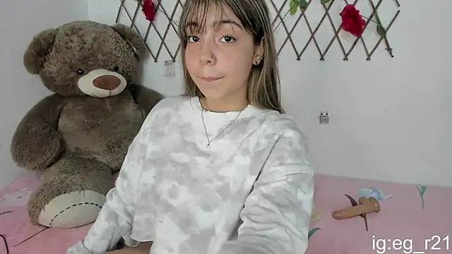 emma grays2 online show from October 2025 04:00:02 AM