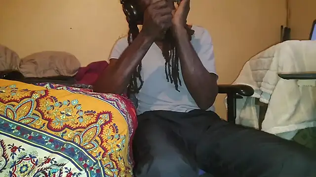 EYEzIAM online show from October 2025 12:48:02 PM