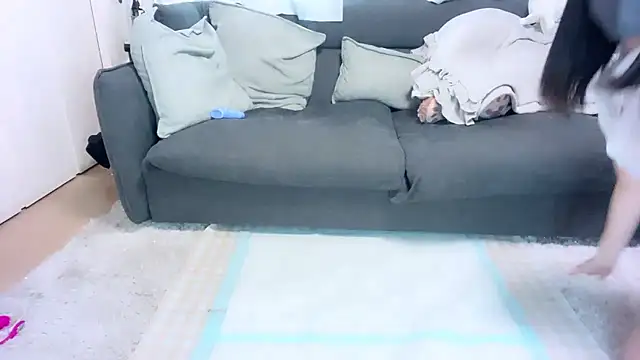 moemilk online show from November 2025 01:06:02 AM