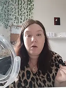 Feuchtekitty92xh online show from October 2025 07:06:02 AM