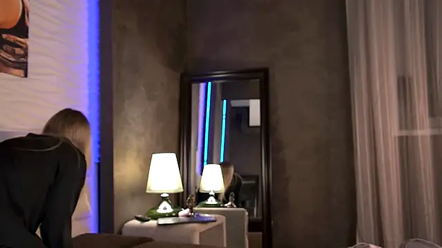 Snapshot of AriWild chatting on October 2025 04:20:02 AM AriWild online show from October 2025 04:20:02 AM