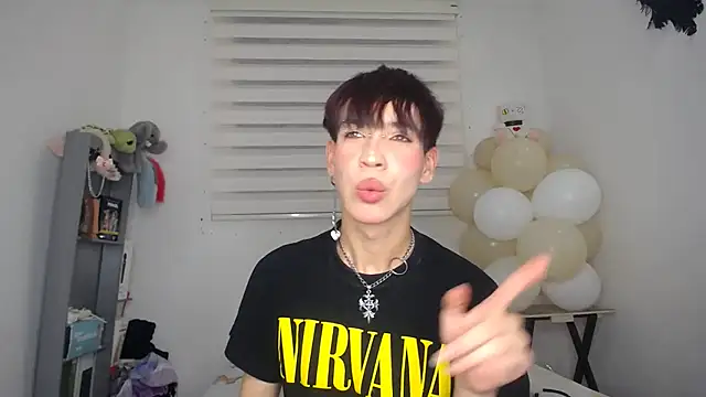 Snapshot of lucky_stricke chatting on October 2025 03:51:02 AM lucky stricke online show from October 2025 03:51:02 AM