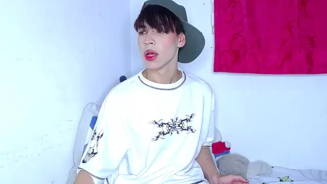 Snapshot of lucky_stricke chatting on November 2025 04:22:01 AM lucky stricke online show from November 2025 04:22:01 AM