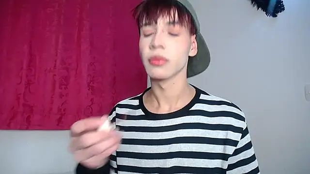 Snapshot of lucky_stricke chatting on November 2025 05:09:02 AM lucky stricke online show from November 2025 05:09:02 AM