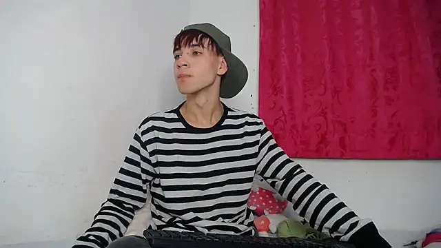 Snapshot of lucky_stricke chatting on November 2025 06:27:01 AM lucky stricke online show from November 2025 06:27:01 AM