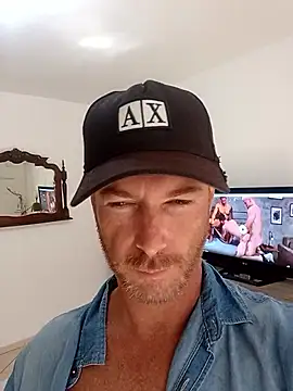 Snapshot of Loiroatv36 chatting on February 2026 05:57:02 PM Loiroatv36 online show from February 2026 05:57:02 PM