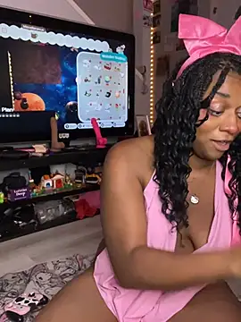 Snapshot of XKimmyGreen chatting on July 2026 03:23:01 AM XKimmyGreen online show from July 2026 03:23:01 AM