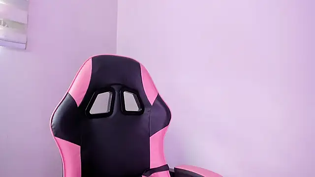 Arianna Jannes online show from March 2026 05:29:01 PM