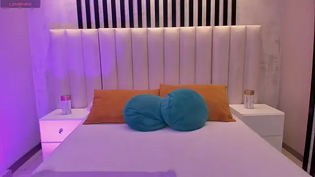 AmbarJames  online show from February 2026 12:23:02 PM