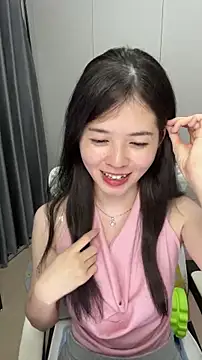 Qianqian-888 online show from November 2025 01:06:02 PM