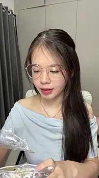 Qianqian-888 online show from November 2025 12:57:01 AM