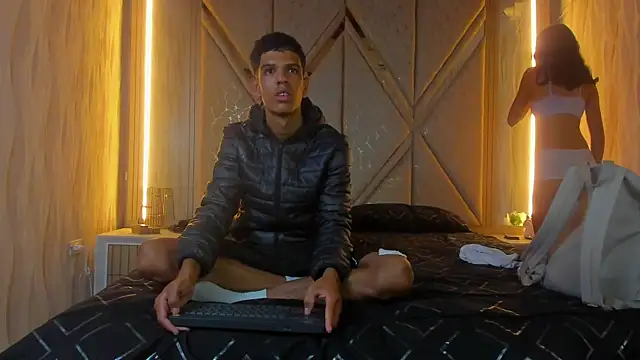 Snapshot of Hotcouple_222 chatting on November 2025 07:41:02 AM Hotcouple 222 online show from November 2025 07:41:02 AM