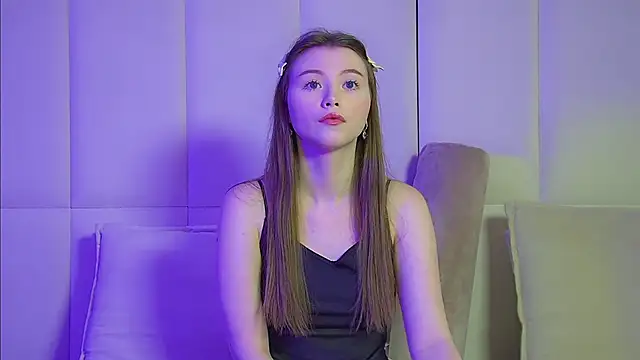 Snapshot of KeiraAsti chatting on October 2025 06:03:01 AM KeiraAsti online show from October 2025 06:03:01 AM