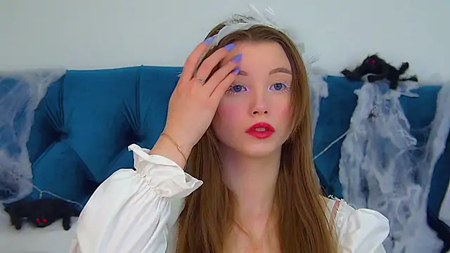 Snapshot of KeiraAsti chatting on October 2025 06:04:01 PM KeiraAsti online show from October 2025 06:04:01 PM