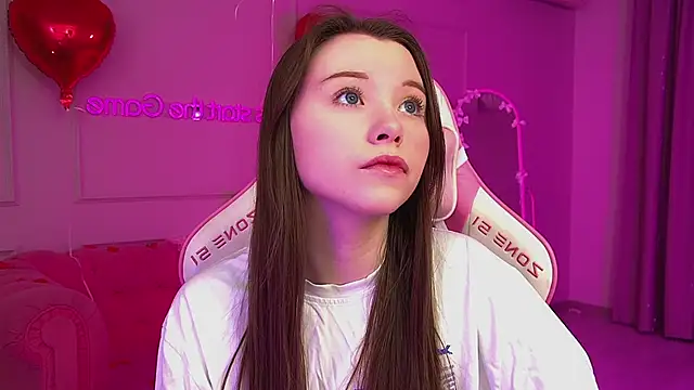 KeiraAsti online show from February 2026 06:34:02 PM