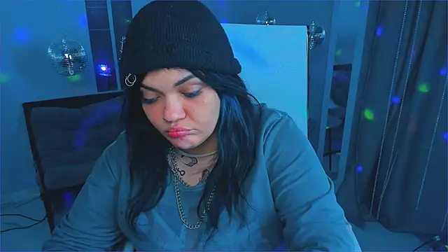 MaryHarrys online show from November 2025 11:25:01 PM