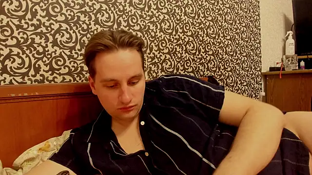 romiosabrino online show from April 2026 08:31:02 PM