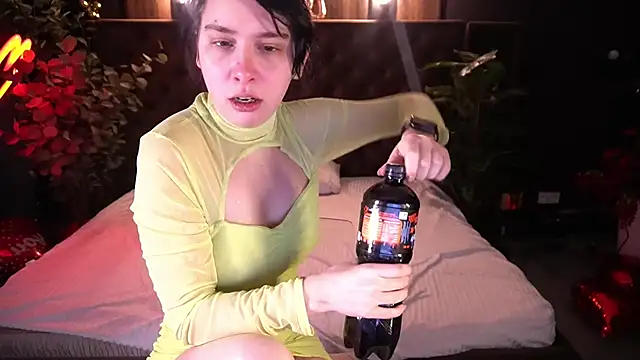 LiviaShy online show from February 2026 08:15:01 PM