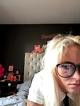 ShortySweet online show from September 2025 03:34:02 PM