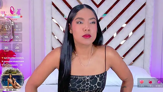 Mia Roset online show from October 2025 12:44:02 PM