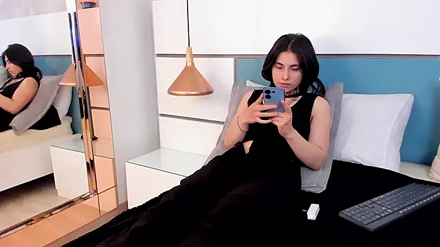 Ashkoreh online show from November 2025 09:03:01 PM