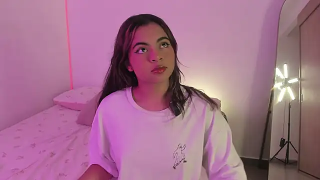 Snapshot of valy_shyness chatting on October 2025 12:20:02 AM valy shyness online show from October 2025 12:20:02 AM