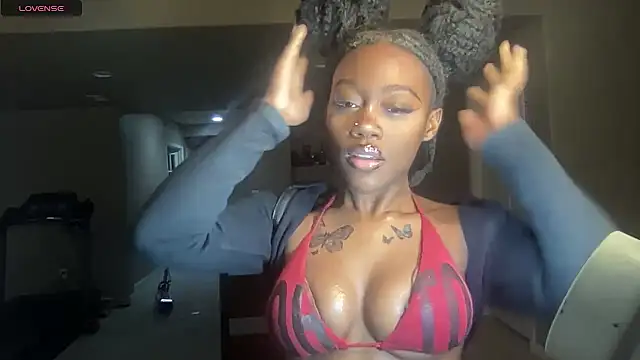 Snapshot of maskedgirl5005 chatting on September 2025 07:28:01 PM maskedgirl5005 online show from September 2025 07:28:01 PM