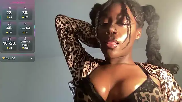 Snapshot of maskedgirl5005 chatting on November 2025 03:40:02 AM maskedgirl5005 online show from November 2025 03:40:02 AM