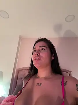 Bella  Wood online show from October 2025 06:06:01 PM