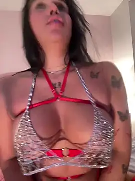 Bella  Wood online show from February 2026 11:52:01 PM