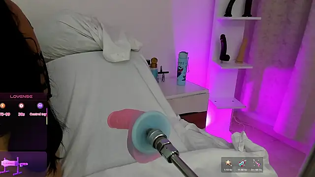 arynaughty20 online show from December 2025 11:48:01 AM