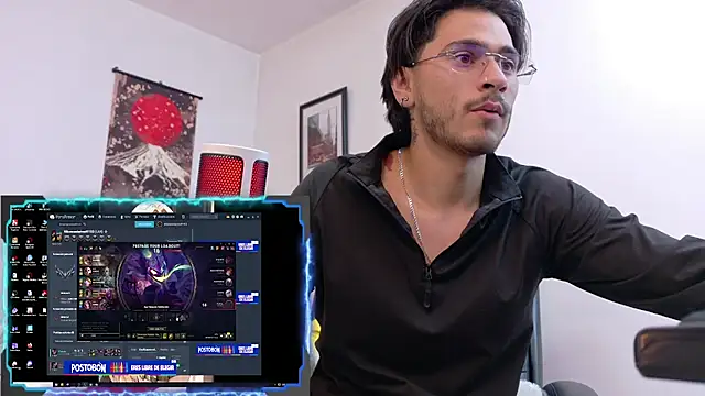 Snapshot of Elian_savoy chatting on June 2026 03:11:01 AM Elian savoy online show from June 2026 03:11:01 AM