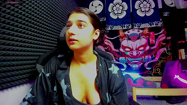 Snapshot of Elfy_Rare_ chatting on September 2025 03:03:02 PM Elfy Rare online show from September 2025 03:03:02 PM