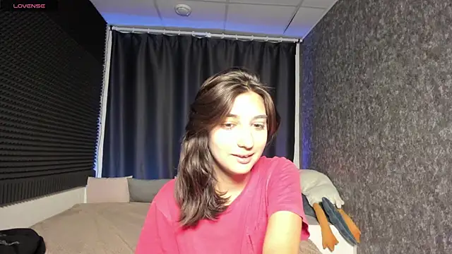 Snapshot of Elfy_Rare_ chatting on September 2025 03:06:01 PM Elfy Rare online show from September 2025 03:06:01 PM