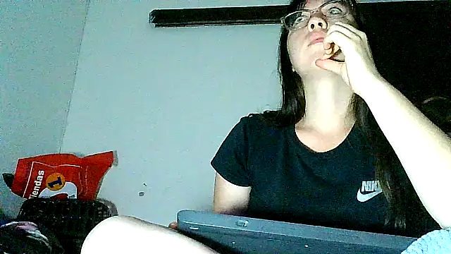 lareinalareinadelanal online show from October 2025 09:41:01 AM