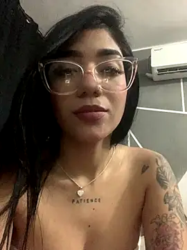 ElaRose 12 online show from December 2025 09:33:01 PM