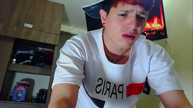 Snapshot of Themasterhades_777 chatting on November 2025 05:06:02 AM Themasterhades 777 online show from November 2025 05:06:02 AM