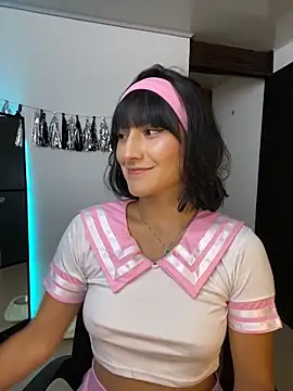 lenkaa online show from April 2026 11:58:01 PM