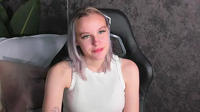 Carolin Miller online show from November 2025 11:10:02 AM