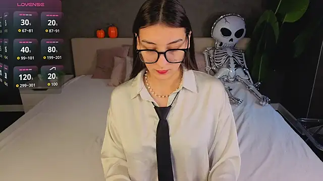 Snapshot of Carrie_Roberts chatting on October 2025 09:10:01 AM Carrie Roberts online show from October 2025 09:10:01 AM