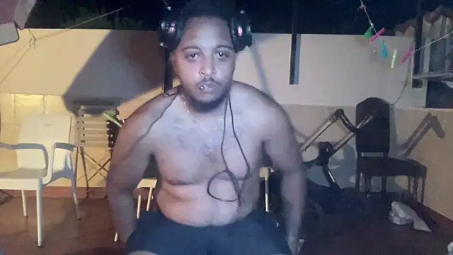 Snapshot of Minidemonkush chatting on June 2026 01:19:02 AM Minidemonkush online show from June 2026 01:19:02 AM