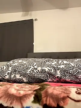 Snapshot of himNIGuys chatting on October 2025 02:30:02 PM himNIGuys online show from October 2025 02:30:02 PM