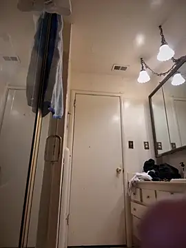 Snapshot of himNIGuys chatting on November 2025 01:19:02 AM himNIGuys online show from November 2025 01:19:02 AM