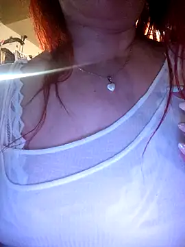 Snapshot of princess-Red chatting on April 2026 04:28:02 AM princess-Red online show from April 2026 04:28:02 AM