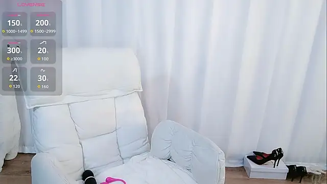 Snapshot of Ailsa-Baby chatting on November 2025 01:36:01 AM Ailsa-Baby online show from November 2025 01:36:01 AM